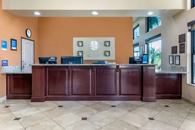 Photo 4 - Comfort Inn & Suites San Bernardino