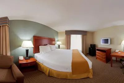 Photo 5 - Holiday Inn Express & Suites Covington by IHG