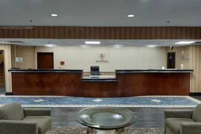 Photo 3 - The Regal Hotel