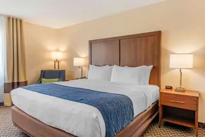 Photo 5 - Comfort Inn & Suites near Route 66