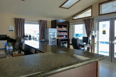 Photo 4 - Rodeway Inn & Suites Ontario
