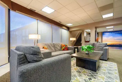 Photo 2 - Suburban Studios I-80 Grand Island
