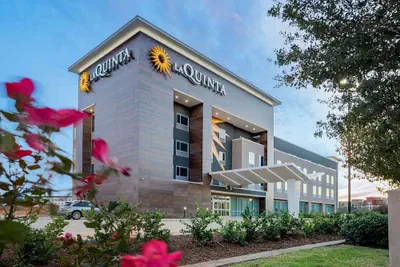 Photo 2 - La Quinta Inn & Suites by Wyndham Katy