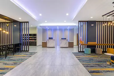 Photo 3 - La Quinta Inn & Suites by Wyndham Miramar Beach-Destin