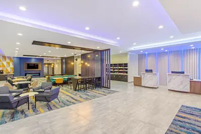 Photo 5 - La Quinta Inn & Suites by Wyndham Miramar Beach-Destin