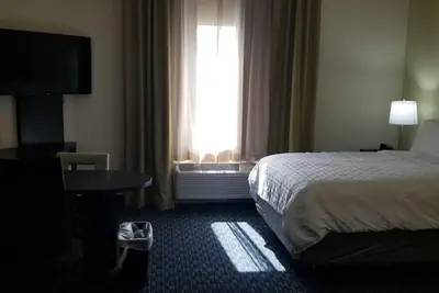Photo 4 - Candlewood Suites Plano North by IHG