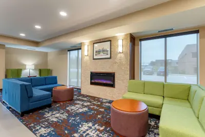 Photo 4 - Comfort Inn & Suites West Des Moines