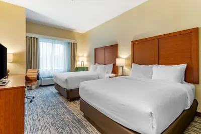 Photo 2 - Comfort Inn & Suites West Des Moines