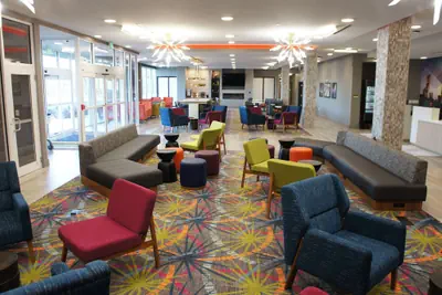 Photo 3 - La Quinta Inn & Suites by Wyndham Braselton