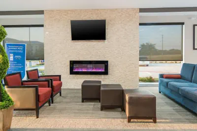 Photo 4 - Comfort Suites DeSoto Dallas South