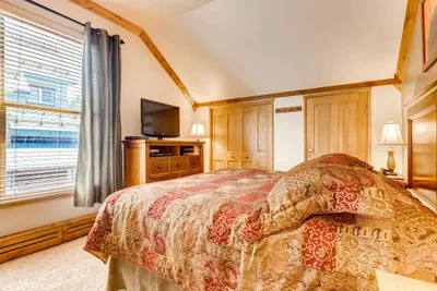 Photo 3 - Spacious 1br -river Run Village-hot Tub & Kids Ski Free 1 Bedroom Condo by RedAwning
