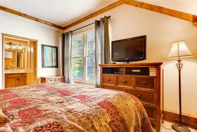 Photo 5 - Spacious 1br -river Run Village-hot Tub & Kids Ski Free 1 Bedroom Condo by RedAwning
