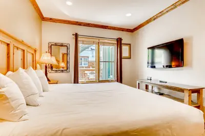 Photo 3 - Updated 1br Premier  At Black Bear Lodge- Kids Ski Free 1 Bedroom Condo by RedAwning