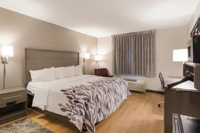 Photo 2 - Ameriview Inn and Suites