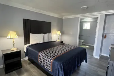 Photo 5 - Sea Garden Inn Pismo Beach- San Luis Obispo