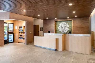 Photo 5 - Fairfield Inn & Suites by Marriott Minneapolis North