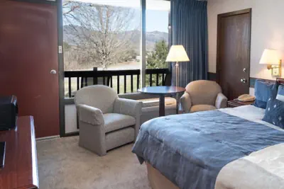 Photo 3 - Highland Manor Inn