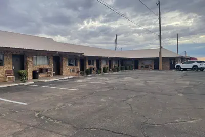 Photo 2 - Sands Motel