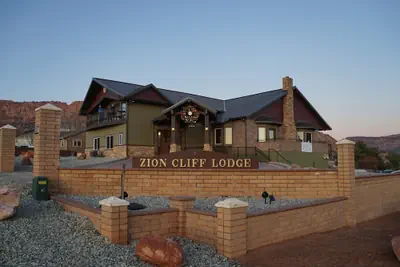 Photo 2 - Zion Cliff Lodge