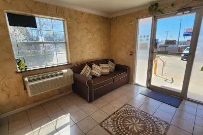 Photo 4 - Benbrook Inn & Suites
