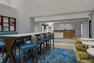 Photo 4 - Hampton Inn & Suites Farmers Branch Dallas