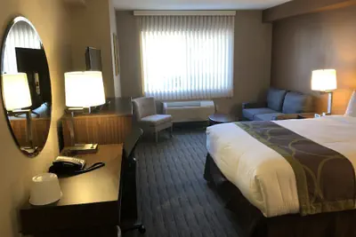 Photo 5 - Super 8 Lynnwood