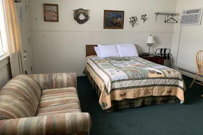 Photo 5 - Carroll Motel & Cottages