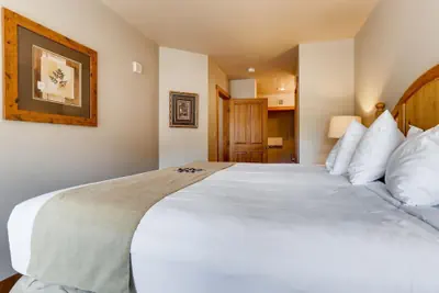 Photo 4 - Premier Red Hawk Lodge 2 Br~walk To Slopes~kids Ski Free 2 Bedroom Condo by RedAwning