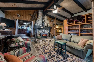 Photo 3 - The Davies Family Inn