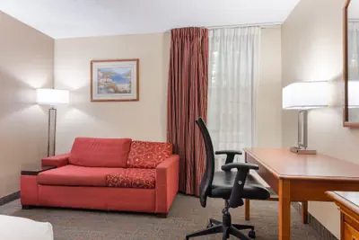 Photo 4 - LeBossier Hotel