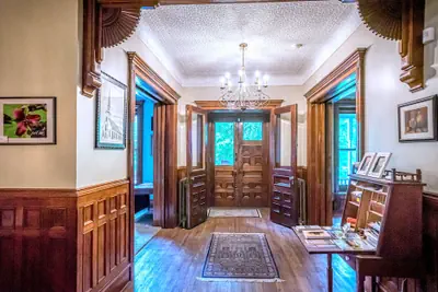 Photo 3 - Hatch House Bed & Breakfast