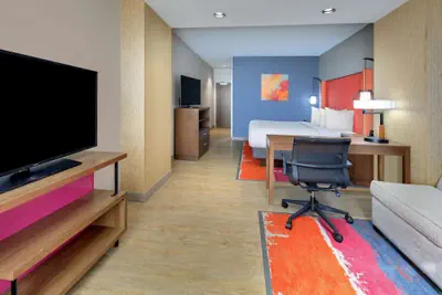 Photo 5 - La Quinta Inn & Suites by Wyndham Lakeway