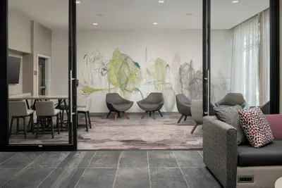Photo 3 - Courtyard by Marriott Portland East