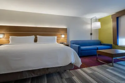 Photo 3 - Holiday Inn Express & Suites Marion by IHG