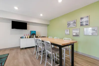 Photo 5 - WoodSpring Suites Tamarac