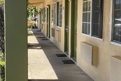 Photo 2 - Holiday Motel