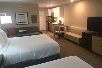 Photo 5 - Hawthorn Extended Stay by Wyndham Monahans