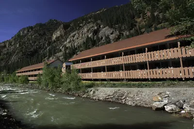 Photo 2 - Hot Springs Inn