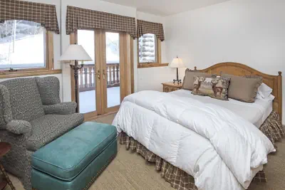 Photo 5 - Meadows Townhome