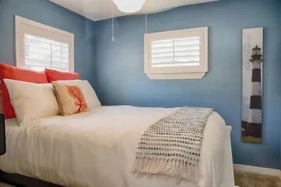 Photo 2 - Coco Sands Beachside Cottages