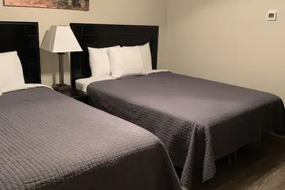 Photo 5 - Eagle's Den Suites Andrews a Travelodge by Wyndham