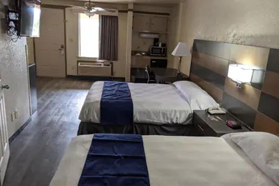 Photo 5 - Atrium Inn
