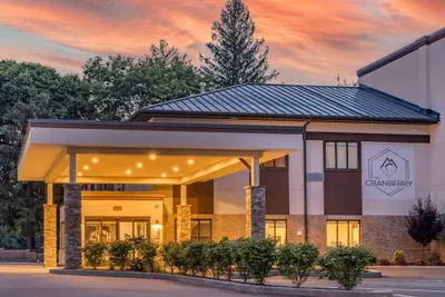 Photo 2 - The Cranberry, an Ascend Collection Hotel