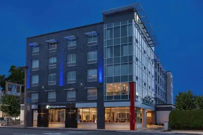 Photo 2 - Holiday Inn Express & Suites Jersey City - Holland Tunnel by IHG