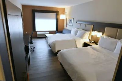Photo 4 - Holiday Inn Express & Suites Jersey City - Holland Tunnel by IHG