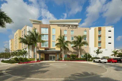 Photo 2 - TownePlace Suites by Marriott Miami Kendall West