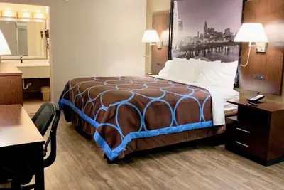 Photo 2 - Super 8 by Wyndham Cookeville