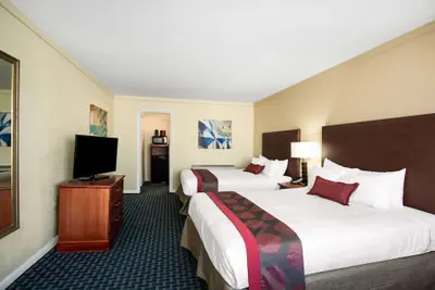 Photo 4 - Ramada by Wyndham Virginia Beach