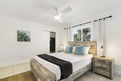 Photo 3 - Alani Bay Premium Condos