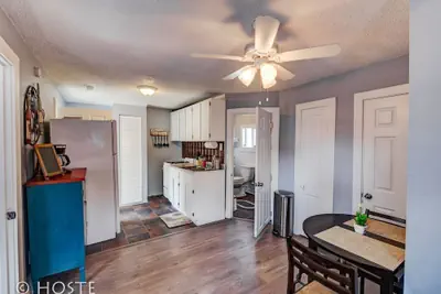 Photo 2 - City Center Cottage Netflix, Mtns & Adventure!